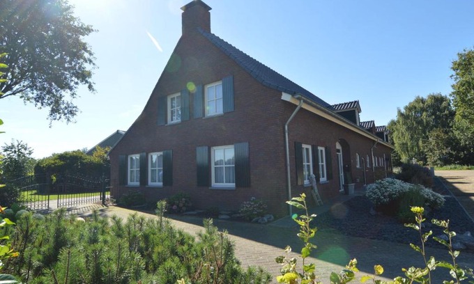 Zijtaart Casa | Modern Holiday Home in Veghel with Private Garden