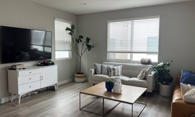 Gardena Casa | Modern Home in Gardena. Close to LAX, SoFi. Newly built in 2023. Gated Community