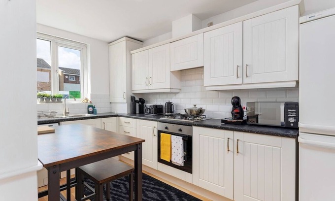 Chorlton-on-Medlock Casa | Modern Home in Manchester | 53 Degrees Property | Ideal for Business - Sleeps 7!