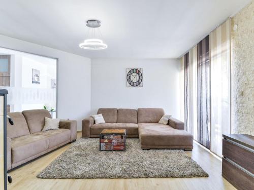 Pristeg Casa | Modern Home in Quiet Pristeg