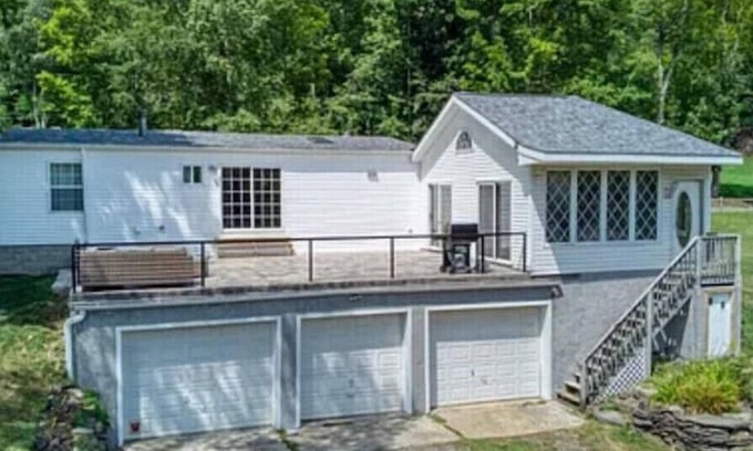 Charlotteville Casa | Modern home overlooking private lake and mountains. Pet Friendly!
