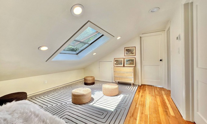 Redding Ridge Casa | modern home with a pool