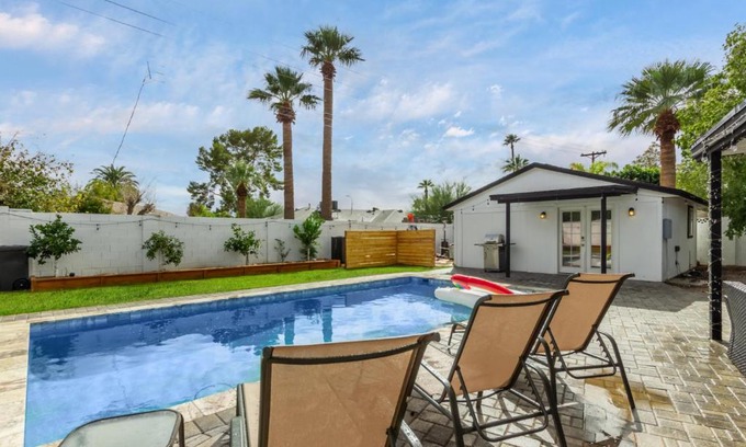 Village Grove Casa | Modern Home with heated pool and guest house