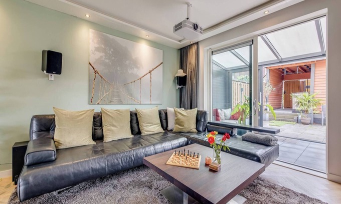 Municipality of Utrecht Casa | Modern Home with Private Garden