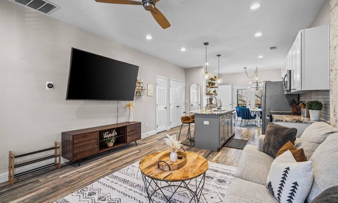 Pittsburgh Casa | Modern Home with Private Backyard Oasis in the Heart of Atlanta!!
