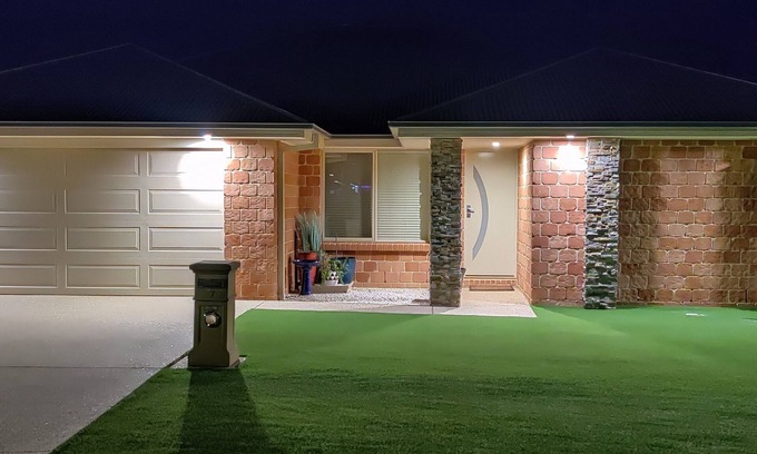 Orange Casa | Modern & homely stay in lovely North Orange