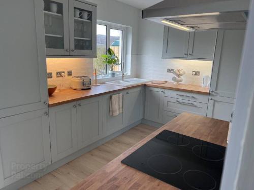 Portstewart Casa | Modern house for your seaside getaway