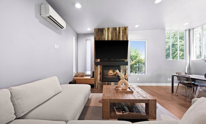 Millcreek Casa | Modern House, Fully Fenced, Private Balcony, Fire Pit, Close to Ski Resorts