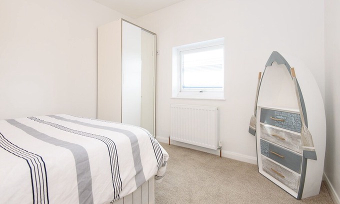 Looe Casa | Modern house with lovely river views of Looe river
