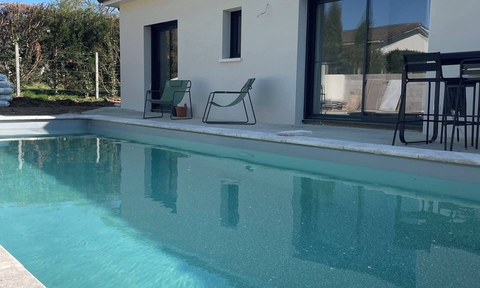 Creysse Casa | Modern house with pool