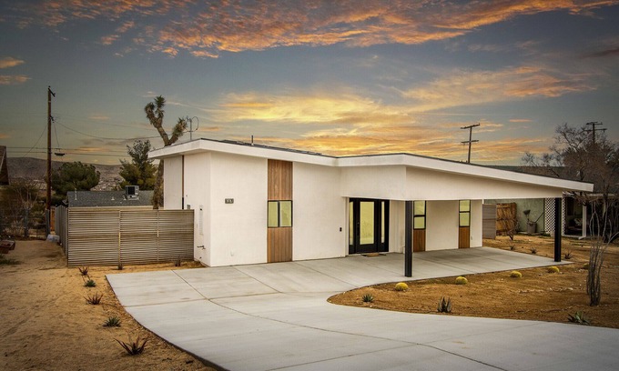 Joshua Tree Casa | Modern Joshua Tree Village Home