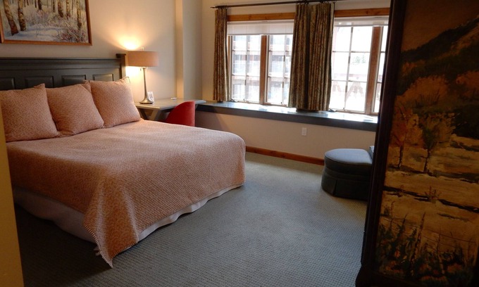 Crested Butte Apartamento | Modern King Room in Heart of Mt. Crested Butte by RedAwning