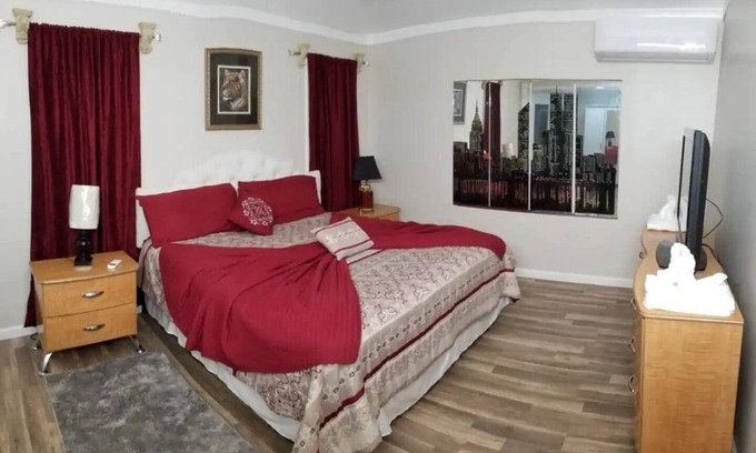 Marietta Apartamento | Modern King Studio Apt w/ Private Entrance