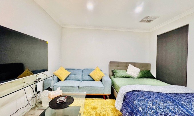 Brabham Casa | Modern King Suite Swan Valley