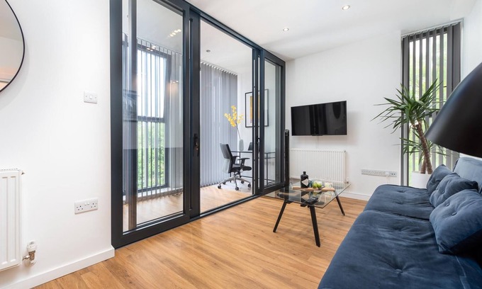 Grove Apartamento | Modern Kingston Home close to Hampton Court Palace by UnderTheDoormat