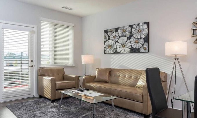 Menlo Park Apartamento | Modern Kitchen & In-unit Laundry | Free WiFi | Near FB