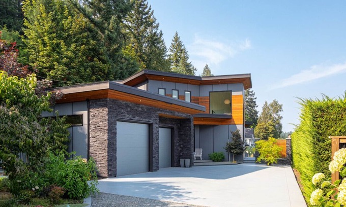 Shawnigan Lake Casa | Modern Lakefront Retreat
