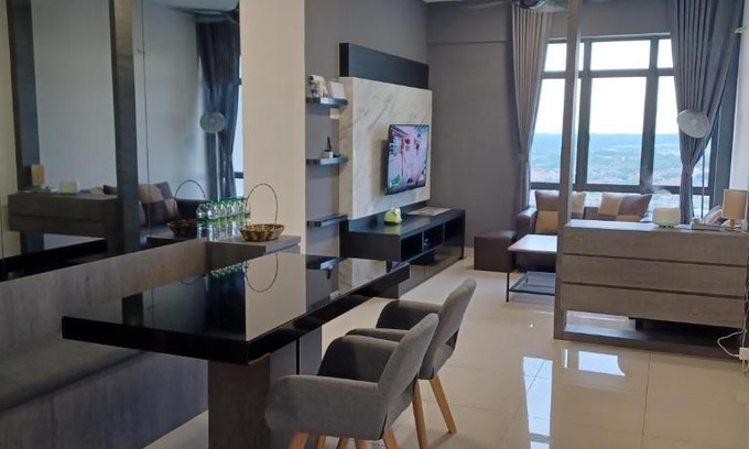 Taman Daya Apartamento | Modern Lifestyle ARC Austin Hills 6-7pax