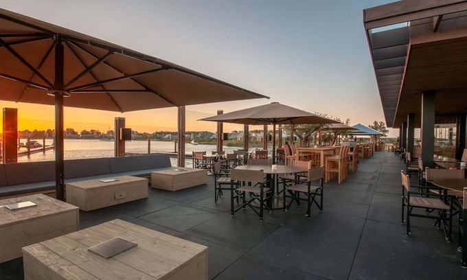 Tholen Casa | Modern lodge in national park