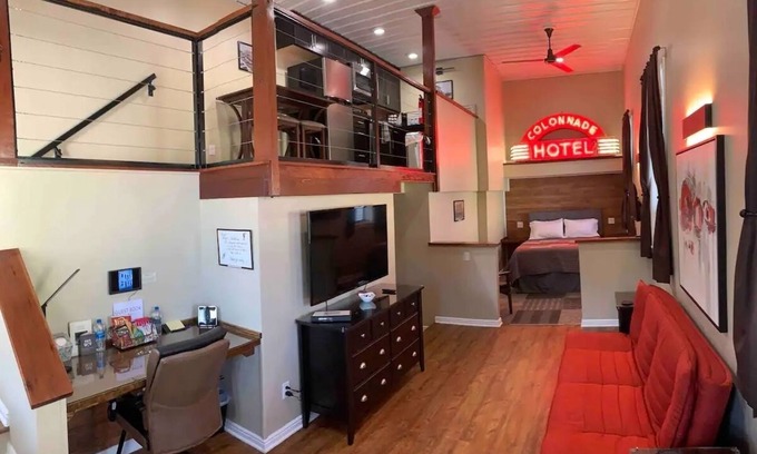Eureka Apartamento | Modern Loft @ historic Colonnade Hotel