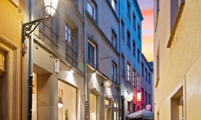 Ville Haute Apartamento | Modern Loft w/ Washer, Smart TV & Near Attractions