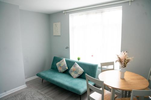 Hale Apartamento | Modern London House With Free Parking & Family Friendly