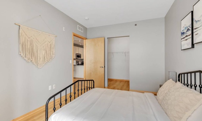 Prospect Park Apartamento | Modern Lux 1BR Flat and Gym