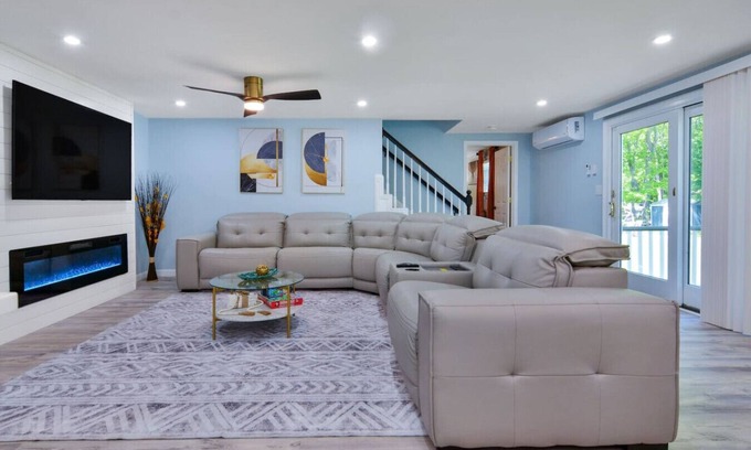 Methuen Casa | Modern Luxe getaway unit with Hot tub / fire-pit