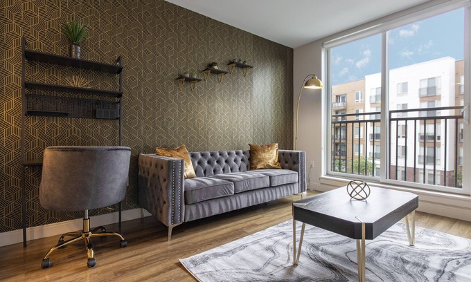 Needham Apartamento | Modern Luxe Loft | Free Parking, Fast Wi-Fi, Gym
