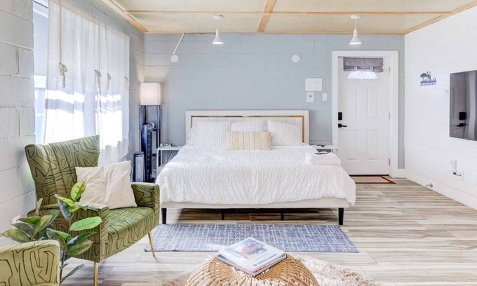 Downtown Memphis Apartamento | Modern Luxe Studio + Free Gated Parking + King Bed