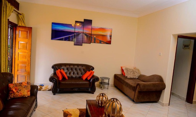Kampala Apartamento | MODERN LUXURIOUS 2BEDS HOUSE IN KAMPALA CITY CTR