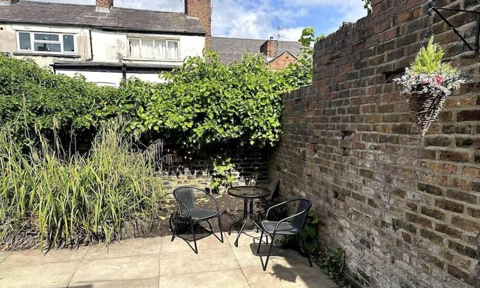 Macclesfield Casa | Modern Luxury 4 Bed House in the Heart of Macclesfield