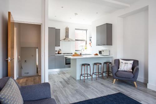 Ormeau Apartamento | Modern Luxury Apartment, Sleeps 6, Best Location