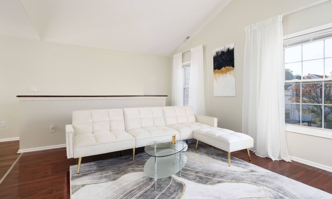 Newark Casa | Modern Luxury Home near NYC FreeParking
