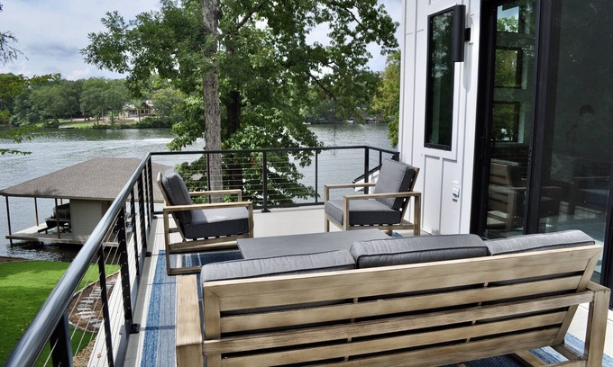 Killen Casa | Modern Luxury in brand new home on Shoals Creek