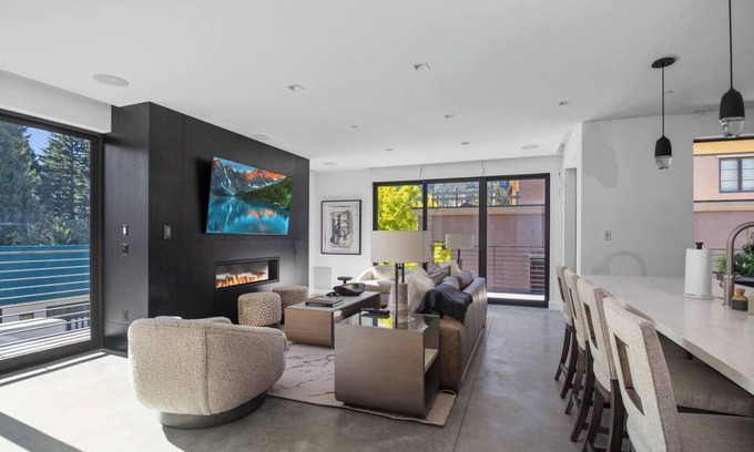 Ketchum Apartamento | Modern Luxury Living in Downtown Ketchum