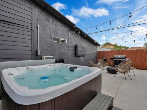 Oak Cliff Casa | Modern Luxury Minutes from Downtown Dallas