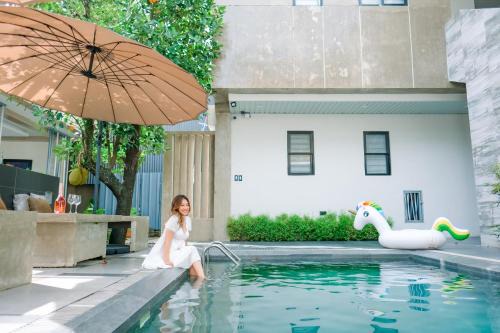 Bacolod Apartamento | Modern Luxury Villa with pool breakfast included
