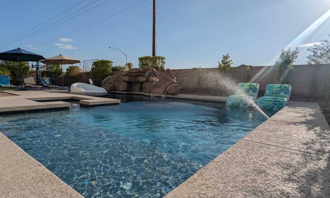 Mesa Casa | Modern Majestic Home with Pool, Spa & Basketball