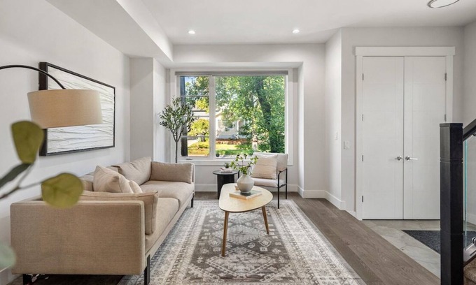 Crescent Heights Casa | Modern Mediterranean 4BR near Downtown w/ Cable
