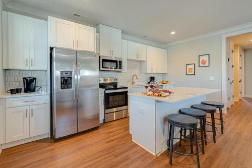 Melrose Casa | Modern Melrose-2 Bedroom Condo-5 mins to Broadway
