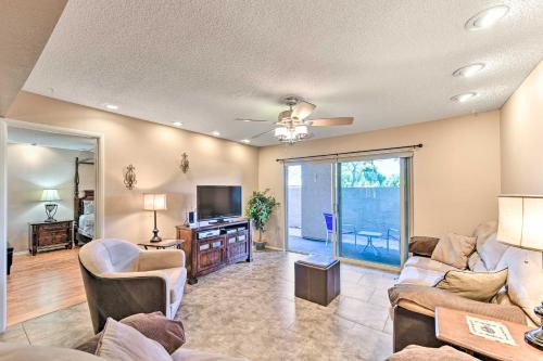 Mesa Grande Apartamento | Modern Mesa Apt with Pool Access Walk to Sloan Park