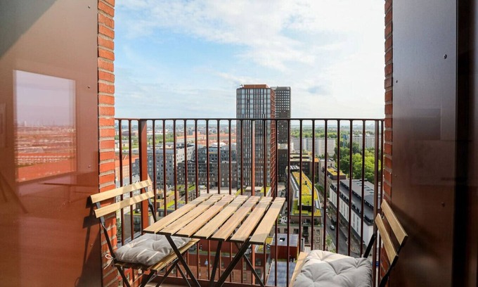 Vesterbro Apartamento | Modern Minimalist Apartment with Panoramic Views
