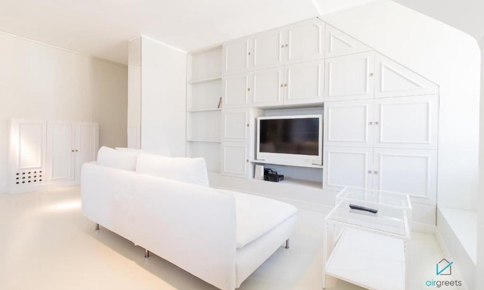 Wahring Apartamento | MODERN, MINIMALIST FLAT IN VIENNA