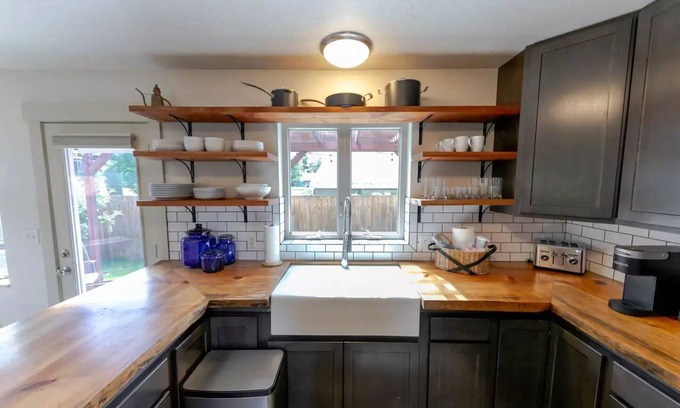 Franklin to the Fort Casa | Modern Montana