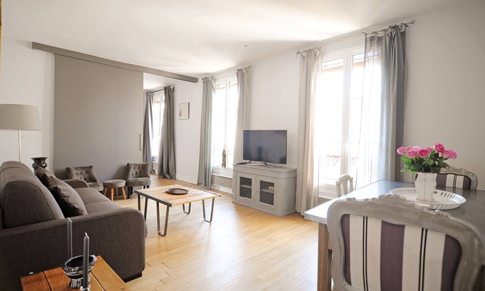 Montmartre Apartamento | Modern Montmartre - A Stylish Home for Couples & Families - Sleeps up to 4