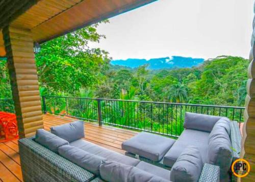 Platanillo Casa | Modern Mountain View Home by Nauyaca Waterfall