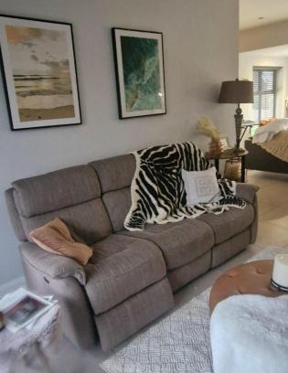 Newry Casa | Modern Mountain View near the beach!