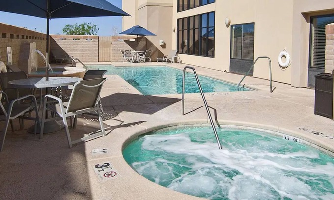 Oro Valley Casa | Modern Mountain-View Getaway with Pool