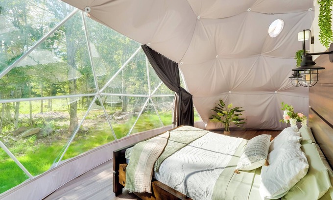 Monticello Apartamento | Modern ‘Nature Lovers’ Geodome w/ Deck & Grill!